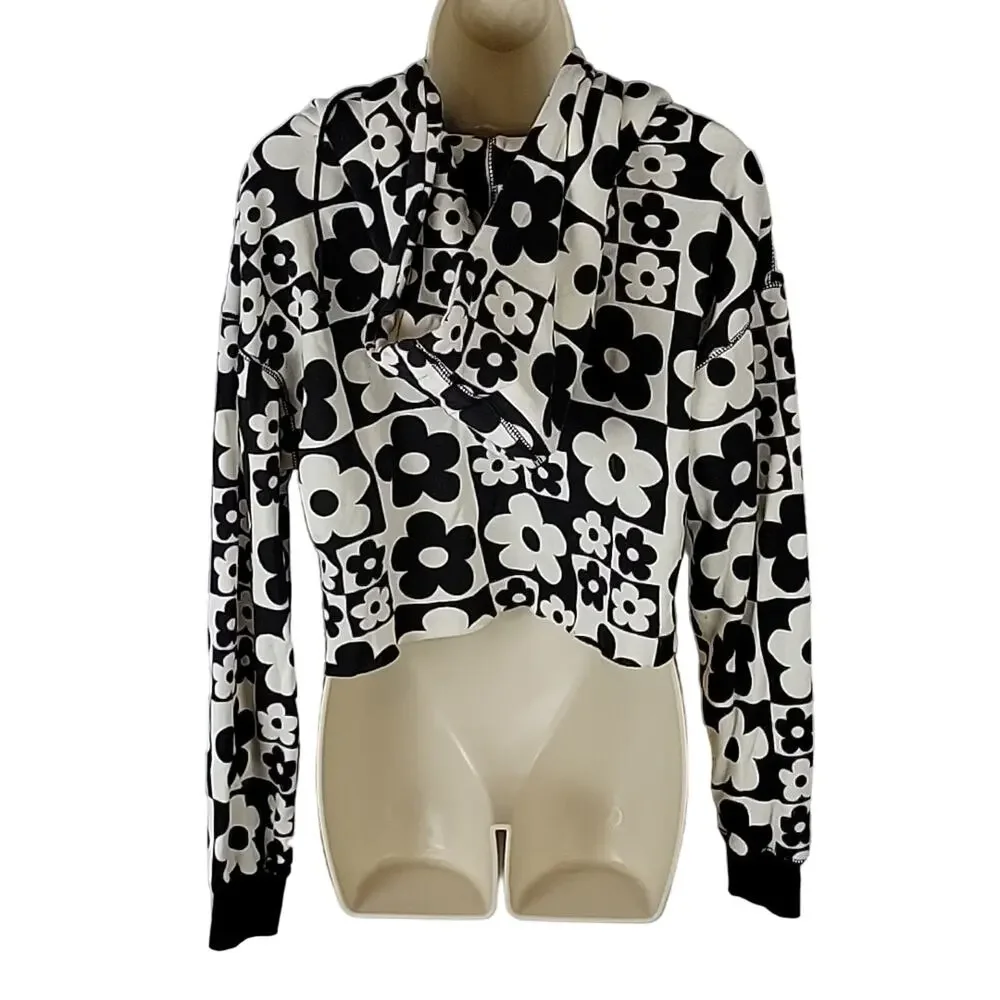 Wild Fable Long Sleeve Crop Hoodie, Black/White, Size S, NWT - Picture 2 of 8